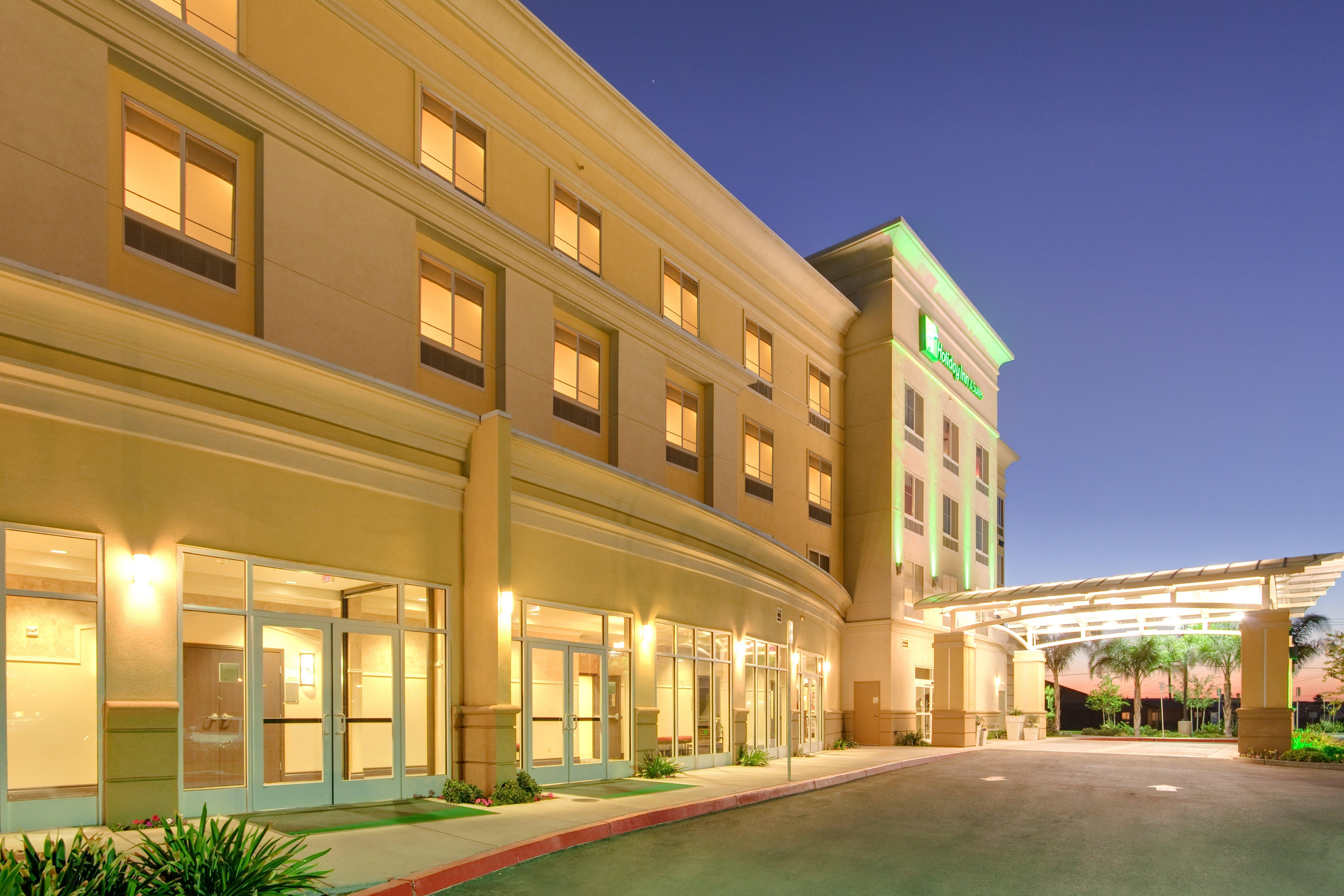 Holiday Inn & Suites Bakersfield, An Ihg Hotel Екстериор снимка